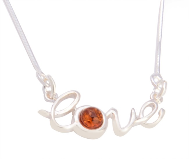 Przejdź do produktu Naszyjnik "Love" z koniakowym bursztynem