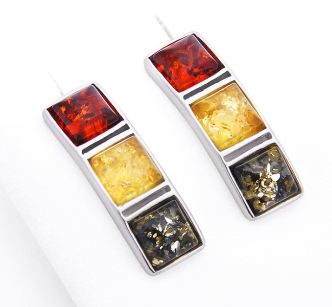 Przejdź do produktu Kolczyki z bursztynem w trzech kolorach