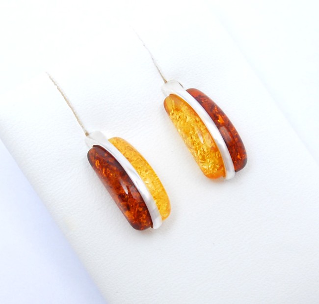 Przejdź do produktu Kolczyki z bursztynem w dwóch kolorach