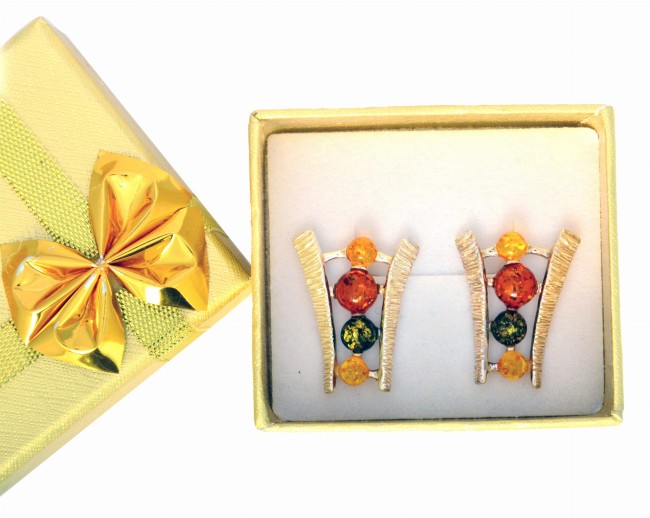 Przejdź do produktu Kolczyki z bursztynem w trzech kolorach