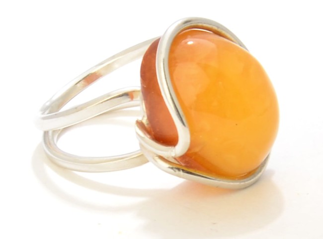 Przejdź do produktu Pierścionek z mlecznym bursztynem - regulowany