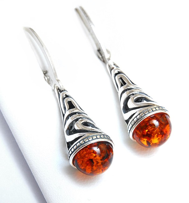 Przejdź do produktu Kolczyki z koniakowym bursztynem