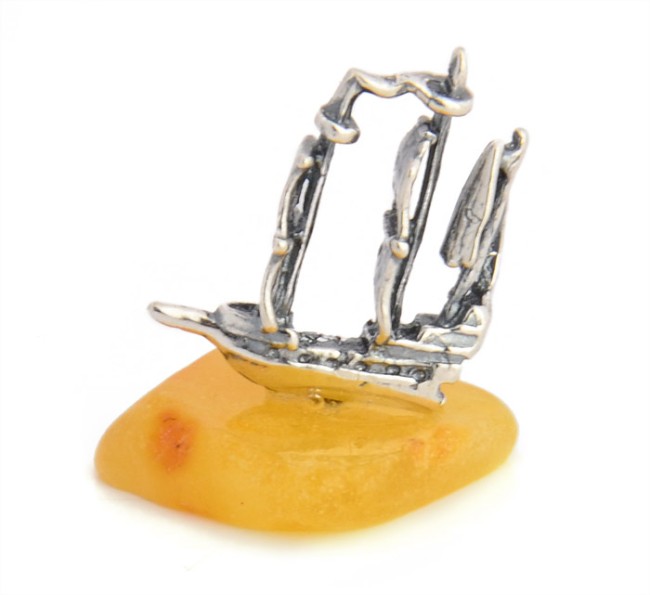 Przejdź do produktu Stateczek z mlecznym bursztynem