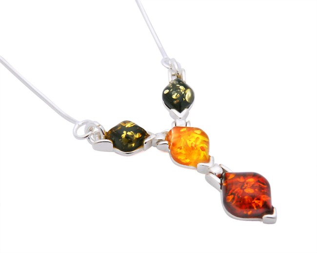 Przejdź do produktu Naszyjnik z cytrynowym, zielonym i koniakowym bursztynem